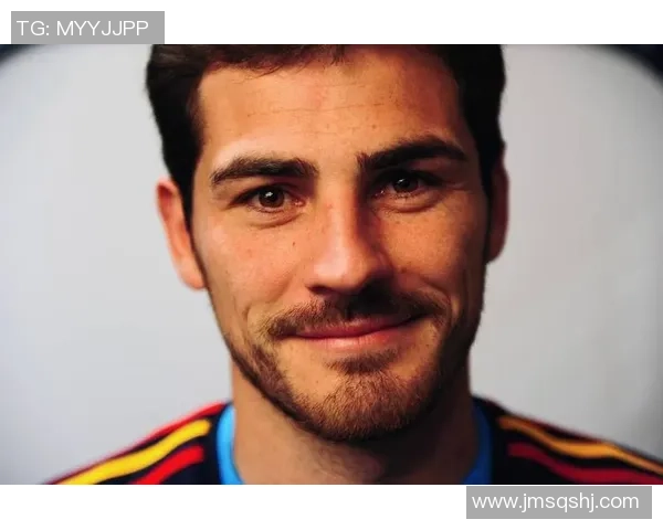 荷兰足球历史上的杰出球员与近代明星球员全景回顾 荷兰足球历史上的杰出球员与近代明星球员全景回顾