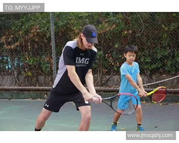 重庆网球队与成都网球队赛后复盘分析比赛节奏与战术对决的深度解读 重庆网球队与成都网球队赛后复盘分析比赛节奏与战术对决的深度解读